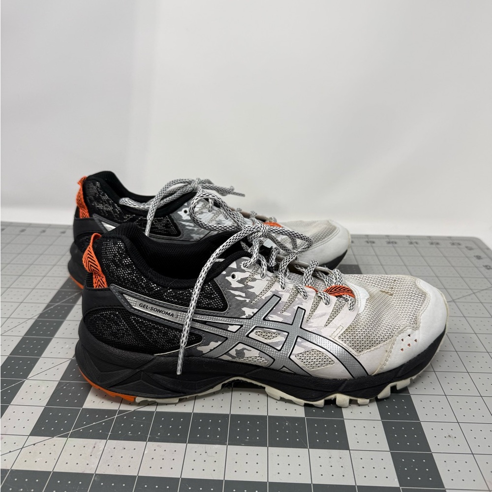 ASICS Gel Sonoma 3 White/Black Trail Shoes w/Orange Highlights Sz 7.5 (HKDGRE)